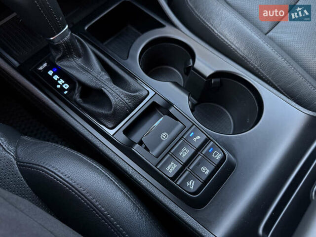 Серый Хендай Туксон, объемом двигателя 1.6 л и пробегом 214 тыс. км за 21000 $, фото 95 на Automoto.ua