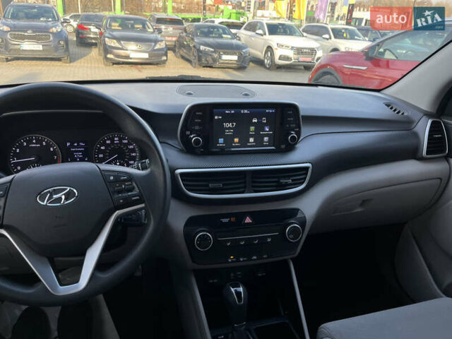 Сірий Хендай Туксон, об'ємом двигуна 0 л та пробігом 69 тис. км за 18350 $, фото 16 на Automoto.ua