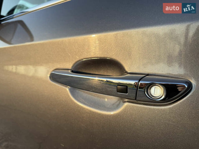 Серый Хендай Туксон, объемом двигателя 1.6 л и пробегом 214 тыс. км за 21000 $, фото 30 на Automoto.ua