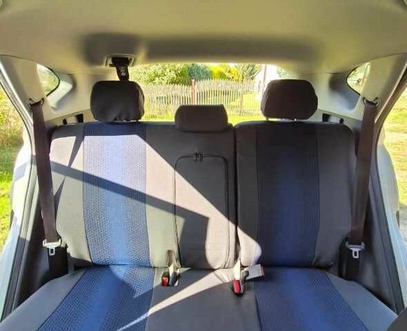 Серый Хендай Туксон, объемом двигателя 2 л и пробегом 105 тыс. км за 11000 $, фото 5 на Automoto.ua