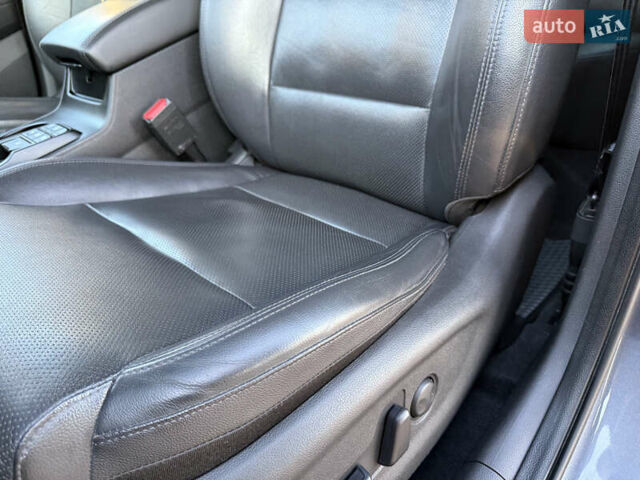 Серый Хендай Туксон, объемом двигателя 1.6 л и пробегом 214 тыс. км за 21000 $, фото 57 на Automoto.ua