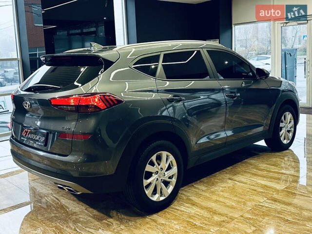 Серый Хендай Туксон, объемом двигателя 1.6 л и пробегом 147 тыс. км за 20500 $, фото 7 на Automoto.ua