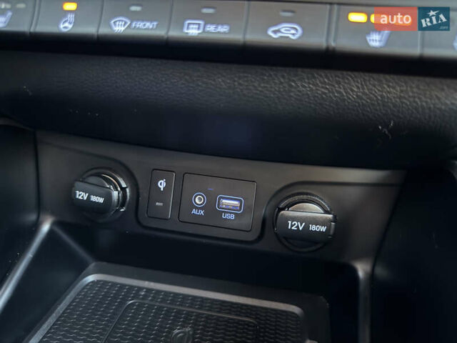 Серый Хендай Туксон, объемом двигателя 1.6 л и пробегом 214 тыс. км за 21000 $, фото 94 на Automoto.ua