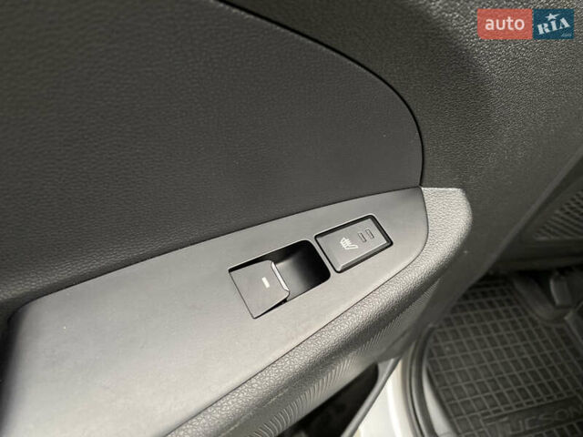 Серый Хендай Туксон, объемом двигателя 2 л и пробегом 73 тыс. км за 22400 $, фото 25 на Automoto.ua