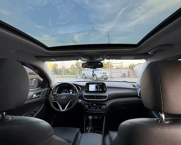 Серый Хендай Туксон, объемом двигателя 2 л и пробегом 130 тыс. км за 22700 $, фото 18 на Automoto.ua