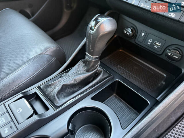 Серый Хендай Туксон, объемом двигателя 1.6 л и пробегом 214 тыс. км за 21000 $, фото 50 на Automoto.ua