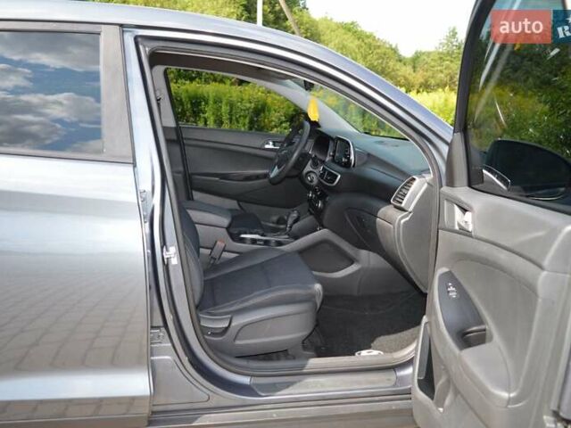 Серый Хендай Туксон, объемом двигателя 2 л и пробегом 168 тыс. км за 16500 $, фото 23 на Automoto.ua