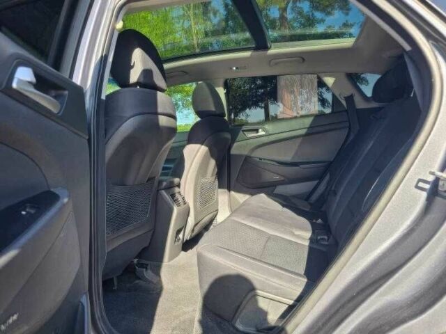 Серый Хендай Туксон, объемом двигателя 0 л и пробегом 65 тыс. км за 9500 $, фото 7 на Automoto.ua