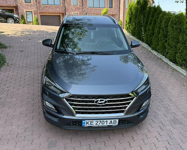 Серый Хендай Туксон, объемом двигателя 2 л и пробегом 157 тыс. км за 22500 $, фото 8 на Automoto.ua
