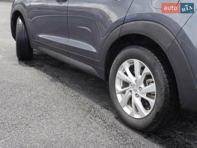 Сірий Хендай Туксон, об'ємом двигуна 2.4 л та пробігом 103 тис. км за 3100 $, фото 8 на Automoto.ua