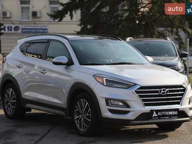 Сірий Хендай Туксон, об'ємом двигуна 2.36 л та пробігом 118 тис. км за 19000 $, фото 2 на Automoto.ua