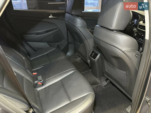 Серый Хендай Туксон, объемом двигателя 1.6 л и пробегом 147 тыс. км за 20500 $, фото 40 на Automoto.ua