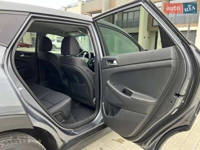 Сірий Хендай Туксон, об'ємом двигуна 2 л та пробігом 124 тис. км за 16480 $, фото 21 на Automoto.ua