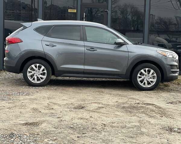 Сірий Хендай Туксон, об'ємом двигуна 2.4 л та пробігом 181 тис. км за 15300 $, фото 4 на Automoto.ua