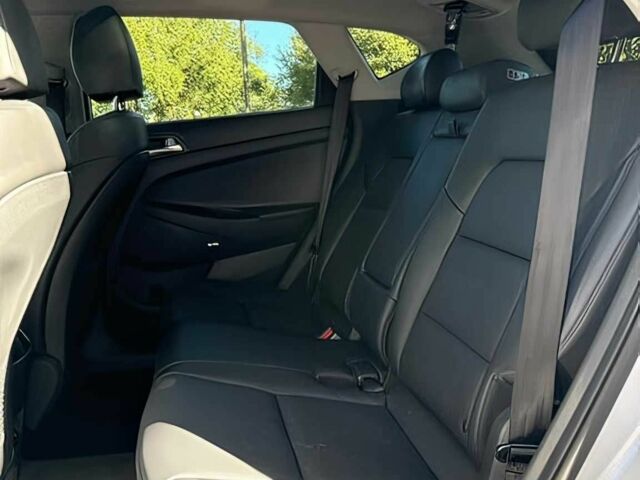 Сірий Хендай Туксон, об'ємом двигуна 2.4 л та пробігом 36 тис. км за 5800 $, фото 11 на Automoto.ua