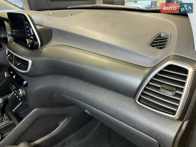 Серый Хендай Туксон, объемом двигателя 1.6 л и пробегом 147 тыс. км за 20500 $, фото 44 на Automoto.ua