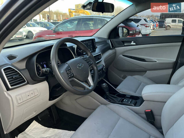 Сірий Хендай Туксон, об'ємом двигуна 0 л та пробігом 69 тис. км за 18350 $, фото 10 на Automoto.ua