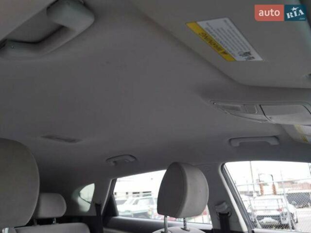 Сірий Хендай Туксон, об'ємом двигуна 2.4 л та пробігом 103 тис. км за 3100 $, фото 12 на Automoto.ua