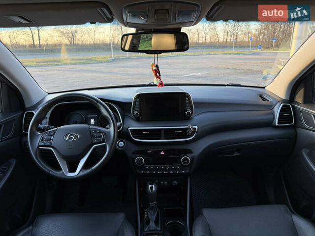 Серый Хендай Туксон, объемом двигателя 1.6 л и пробегом 214 тыс. км за 21000 $, фото 74 на Automoto.ua