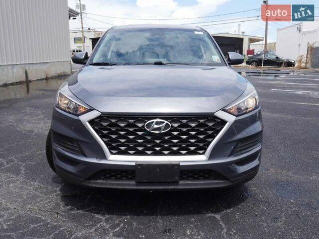 Сірий Хендай Туксон, об'ємом двигуна 2.4 л та пробігом 103 тис. км за 3100 $, фото 1 на Automoto.ua