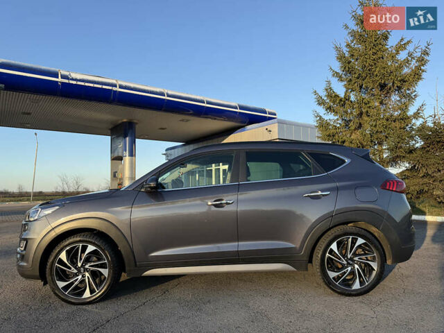 Серый Хендай Туксон, объемом двигателя 1.6 л и пробегом 214 тыс. км за 21000 $, фото 9 на Automoto.ua