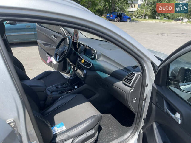 Сірий Хендай Туксон, об'ємом двигуна 1.6 л та пробігом 73 тис. км за 22000 $, фото 13 на Automoto.ua