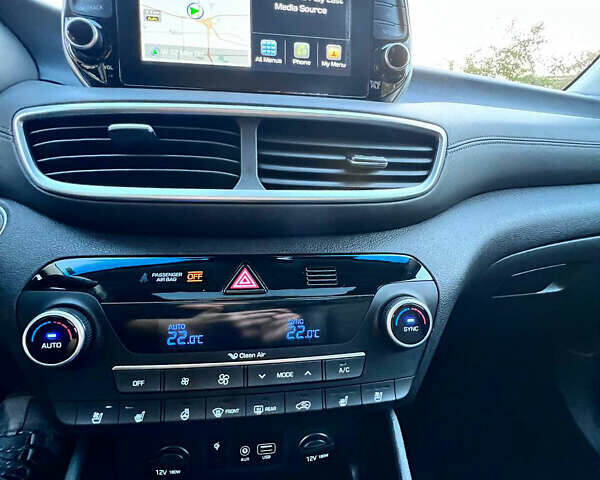 Серый Хендай Туксон, объемом двигателя 2.36 л и пробегом 85 тыс. км за 22500 $, фото 18 на Automoto.ua