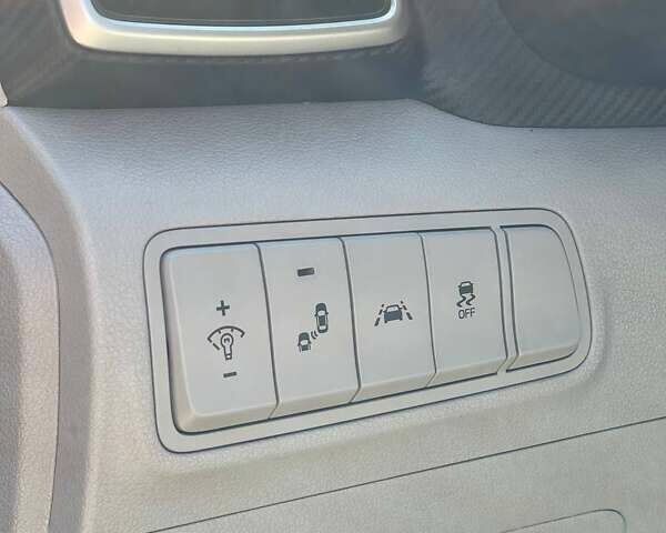 Сірий Хендай Туксон, об'ємом двигуна 2.4 л та пробігом 181 тис. км за 15300 $, фото 15 на Automoto.ua