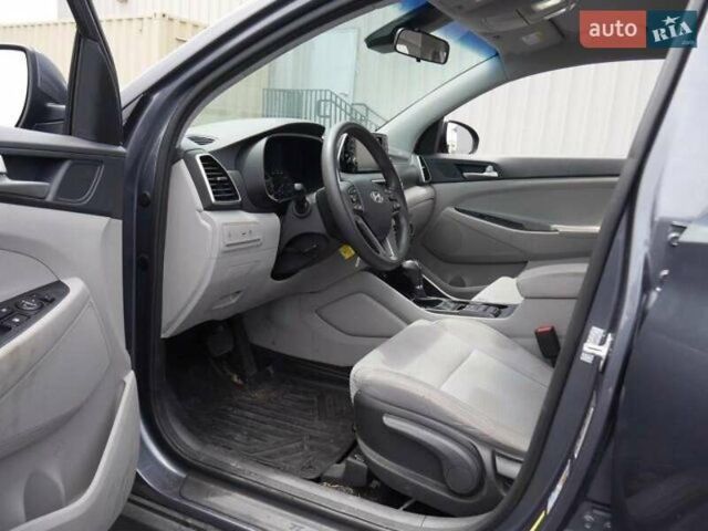 Сірий Хендай Туксон, об'ємом двигуна 2.4 л та пробігом 103 тис. км за 3100 $, фото 15 на Automoto.ua