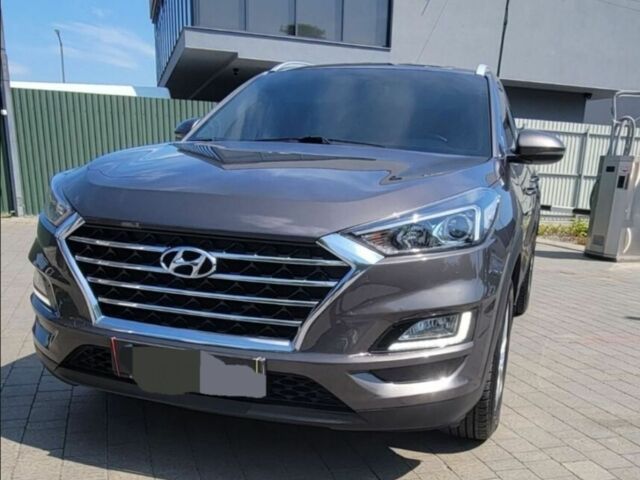 Сірий Хендай Туксон, об'ємом двигуна 2 л та пробігом 200 тис. км за 20000 $, фото 5 на Automoto.ua