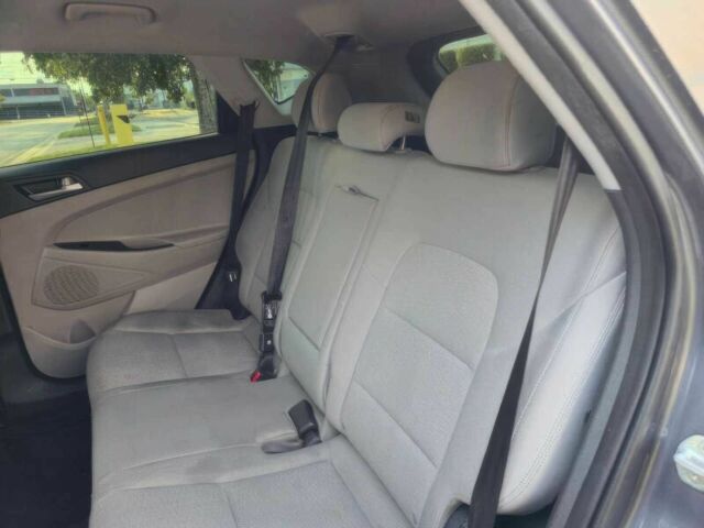 Хендай Туксон 2019 у Чернігові на Automoto.ua Сірий Хендай Туксон, об'ємом двигуна 2 л та пробігом 32 тис. км за 4800 $, фото 9 на Automoto.ua