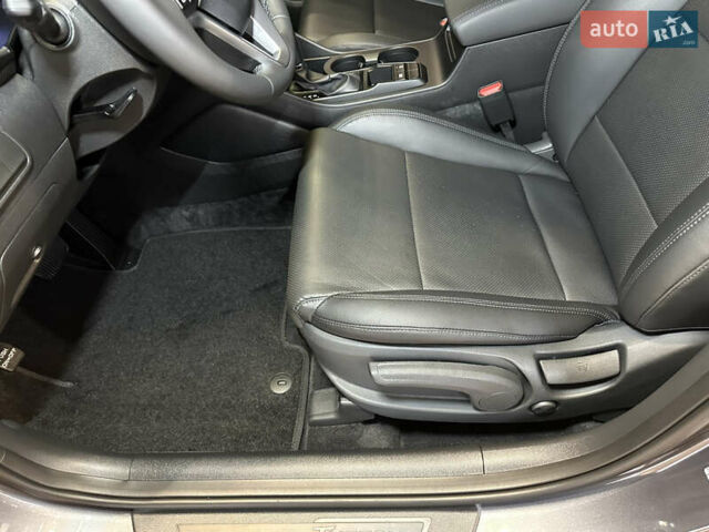 Серый Хендай Туксон, объемом двигателя 1.6 л и пробегом 147 тыс. км за 20500 $, фото 19 на Automoto.ua