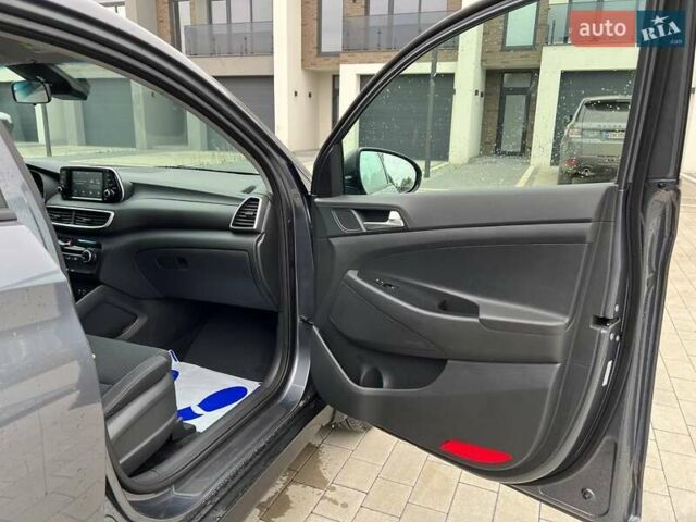 Сірий Хендай Туксон, об'ємом двигуна 2 л та пробігом 124 тис. км за 16480 $, фото 20 на Automoto.ua