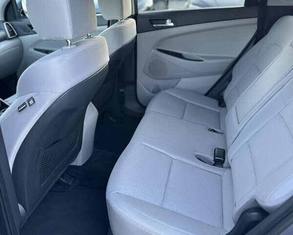 Хендай Туксон 2019 в Ивано-Франковске на Automoto.ua Серый Хендай Туксон, объемом двигателя 2 л и пробегом 86 тыс. км за 17500 $, фото 23 на Automoto.ua