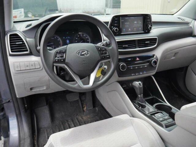 Серый Хендай Туксон, объемом двигателя 2 л и пробегом 149 тыс. км за 15000 $, фото 17 на Automoto.ua