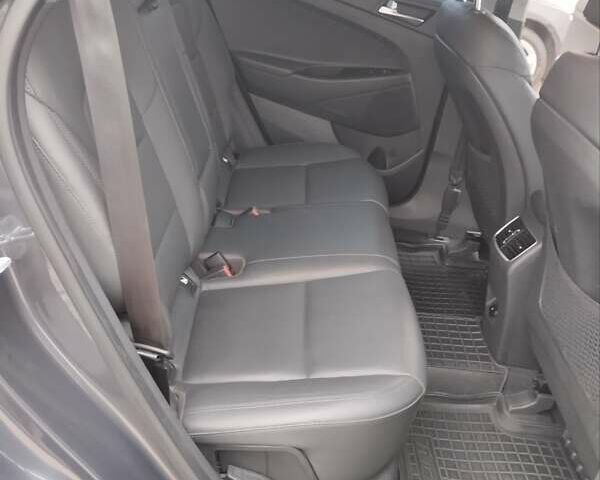 Сірий Хендай Туксон, об'ємом двигуна 2 л та пробігом 62 тис. км за 22800 $, фото 30 на Automoto.ua