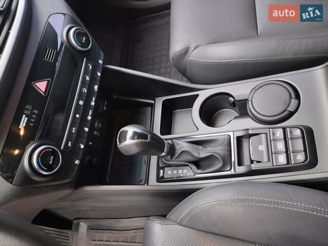 Сірий Хендай Туксон, об'ємом двигуна 2 л та пробігом 62 тис. км за 22800 $, фото 25 на Automoto.ua