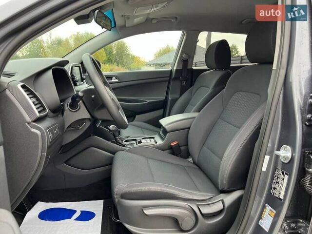 Сірий Хендай Туксон, об'ємом двигуна 2 л та пробігом 124 тис. км за 16480 $, фото 10 на Automoto.ua