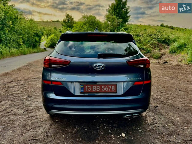 Серый Хендай Туксон, объемом двигателя 1.6 л и пробегом 110 тыс. км за 16999 $, фото 3 на Automoto.ua