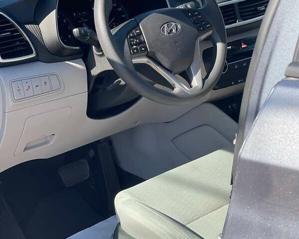 Сірий Хендай Туксон, об'ємом двигуна 2.4 л та пробігом 181 тис. км за 15300 $, фото 11 на Automoto.ua