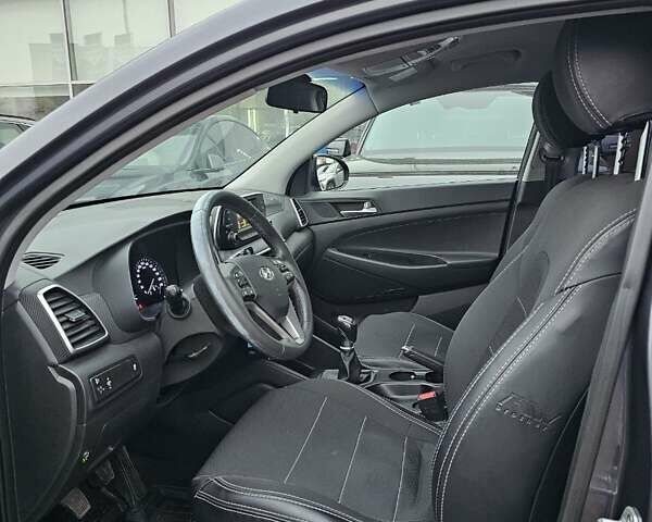 Сірий Хендай Туксон, об'ємом двигуна 2 л та пробігом 136 тис. км за 17300 $, фото 21 на Automoto.ua