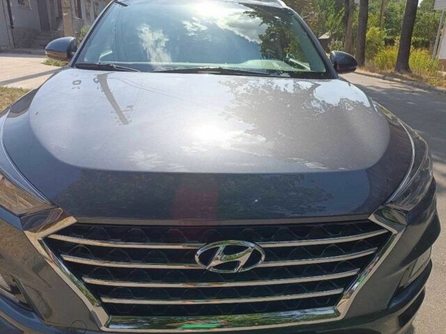 Серый Хендай Туксон, объемом двигателя 2 л и пробегом 53 тыс. км за 22300 $, фото 3 на Automoto.ua