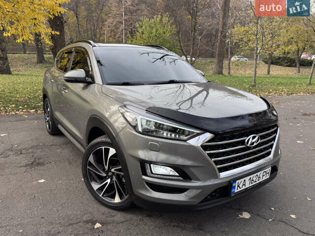 Серый Хендай Туксон, объемом двигателя 2 л и пробегом 130 тыс. км за 22700 $, фото 46 на Automoto.ua