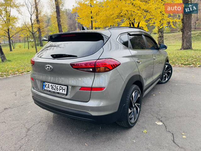 Серый Хендай Туксон, объемом двигателя 2 л и пробегом 130 тыс. км за 22700 $, фото 22 на Automoto.ua