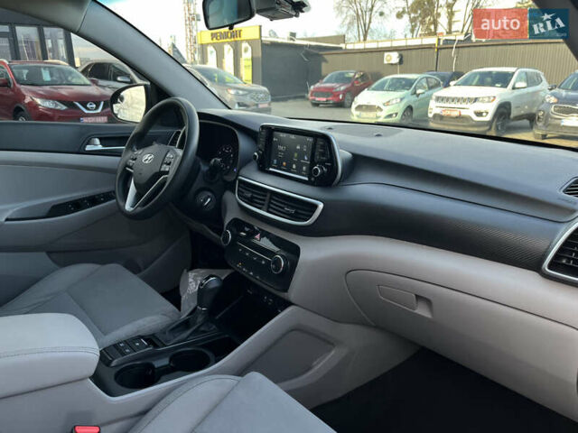 Сірий Хендай Туксон, об'ємом двигуна 0 л та пробігом 69 тис. км за 18350 $, фото 24 на Automoto.ua