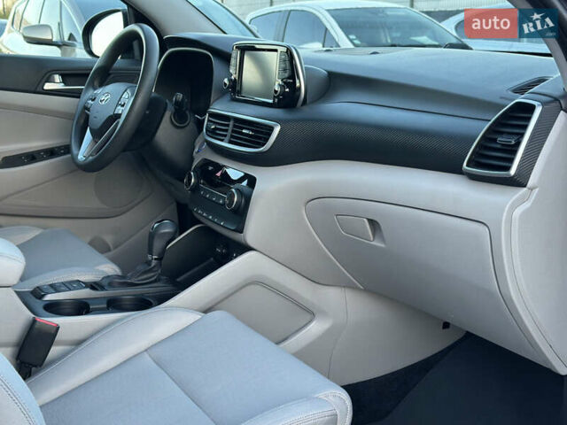 Хендай Туксон 2019 в Ивано-Франковске на Automoto.ua Серый Хендай Туксон, объемом двигателя 2 л и пробегом 86 тыс. км за 17500 $, фото 32 на Automoto.ua