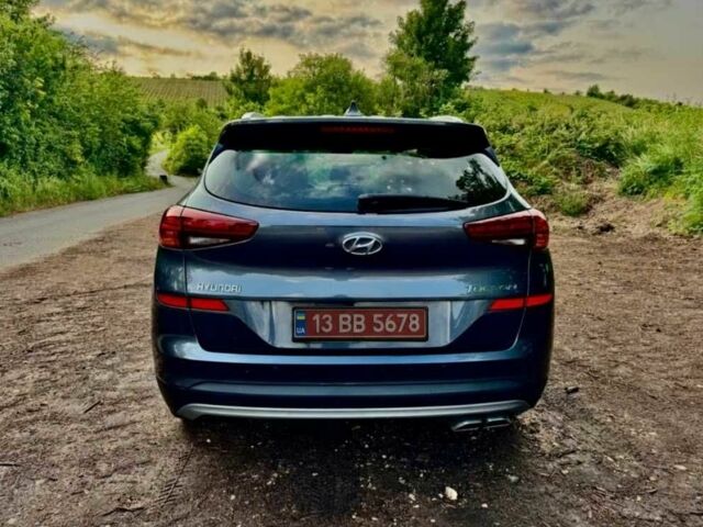 Серый Хендай Туксон, объемом двигателя 1.6 л и пробегом 110 тыс. км за 16999 $, фото 3 на Automoto.ua