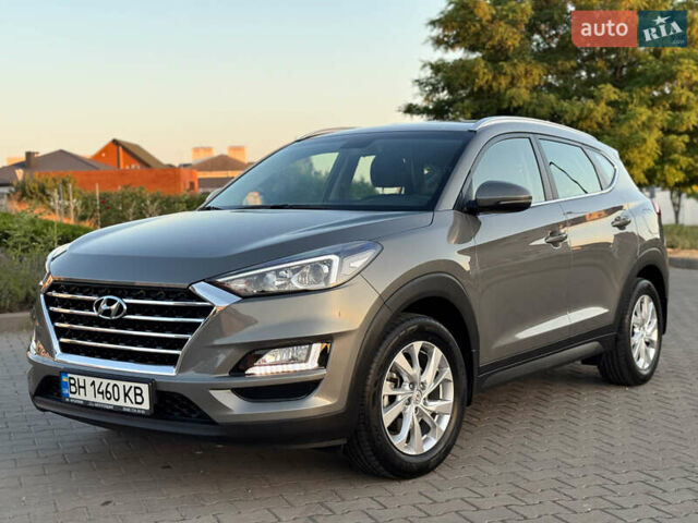 Сірий Хендай Туксон, об'ємом двигуна 2 л та пробігом 29 тис. км за 22900 $, фото 1 на Automoto.ua