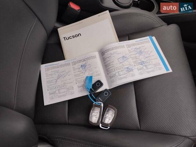 Сірий Хендай Туксон, об'ємом двигуна 2 л та пробігом 62 тис. км за 22800 $, фото 44 на Automoto.ua