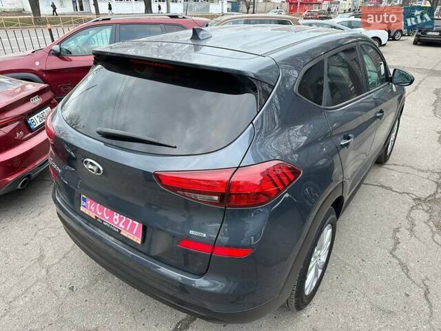 Сірий Хендай Туксон, об'ємом двигуна 2 л та пробігом 120 тис. км за 15999 $, фото 4 на Automoto.ua